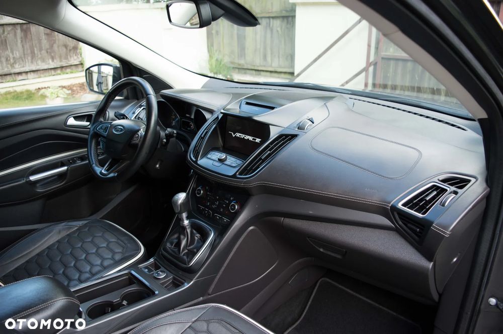 Ford Kuga 2.0 TDCi 4x4 Vignale - 27