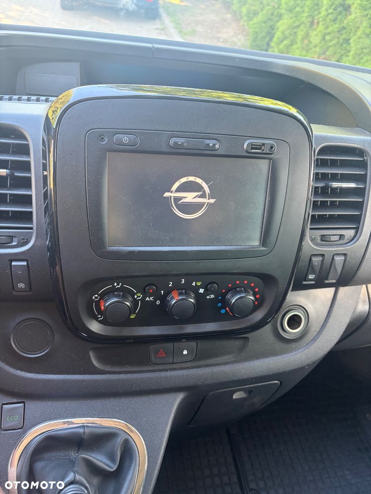 Opel Vivaro L2H1 2.9t Elegance - 8