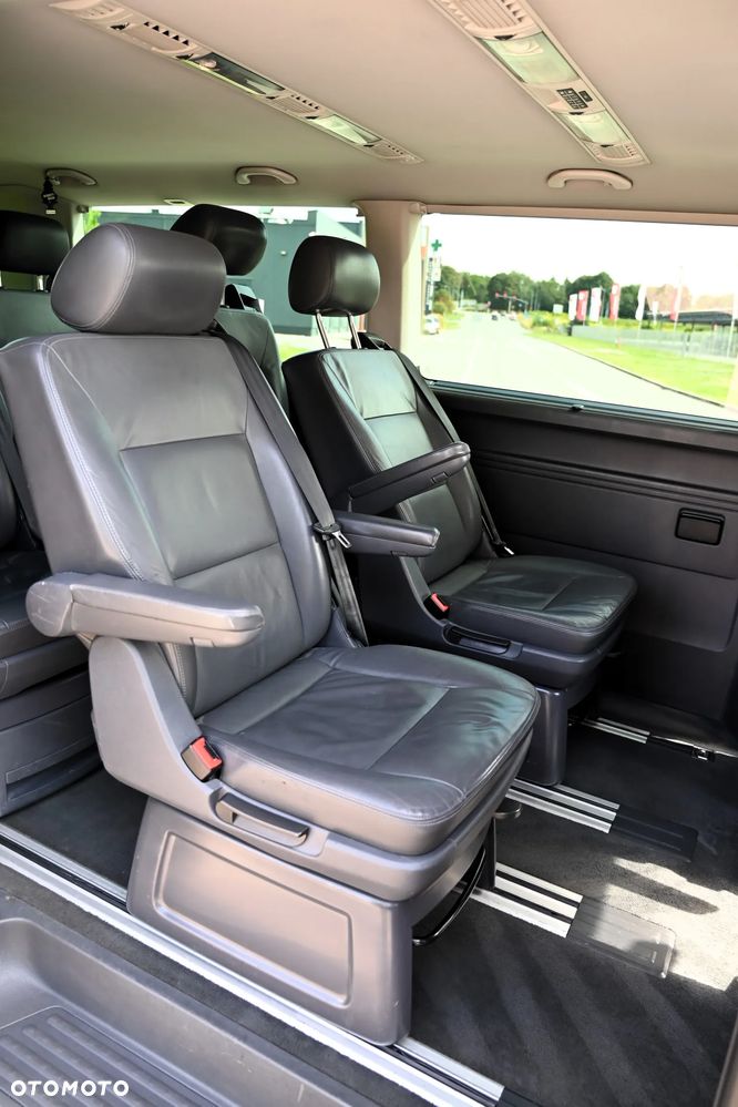 Volkswagen Multivan - 18