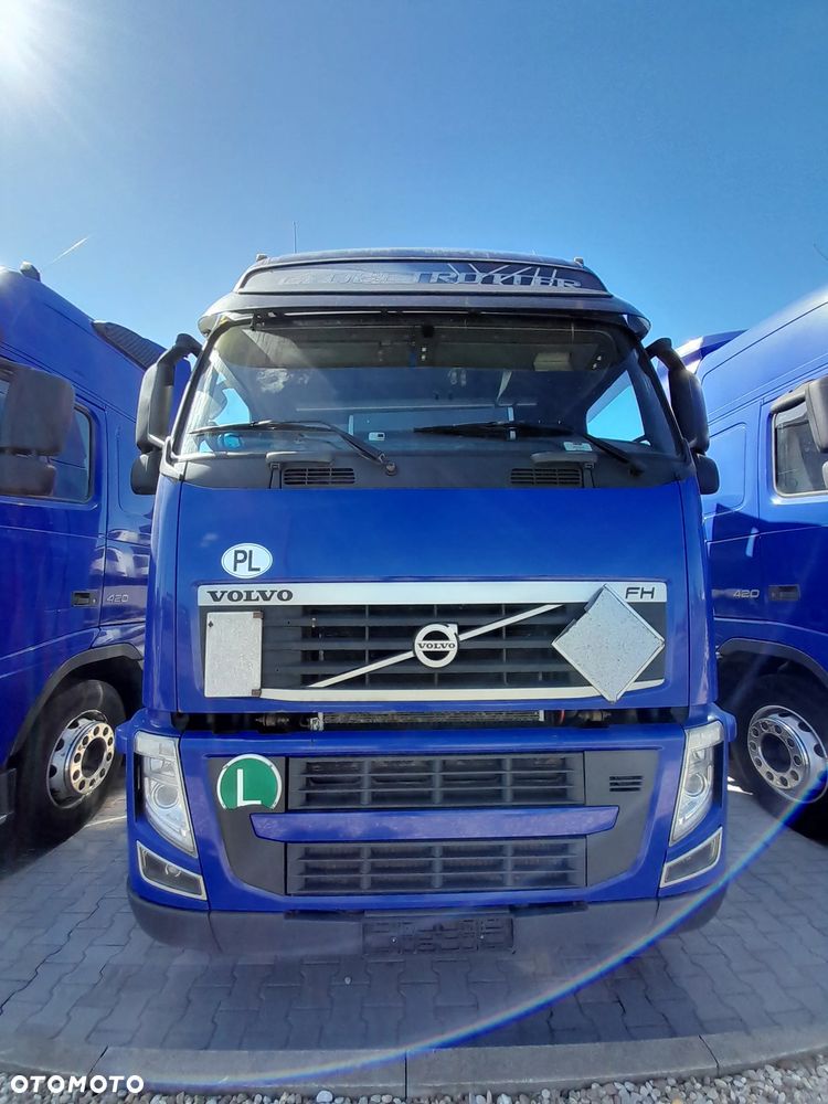 Volvo - 2