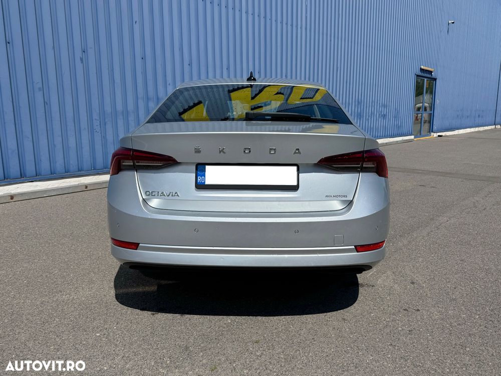 Skoda Octavia 2.0 TDI DSG Ambition - 11