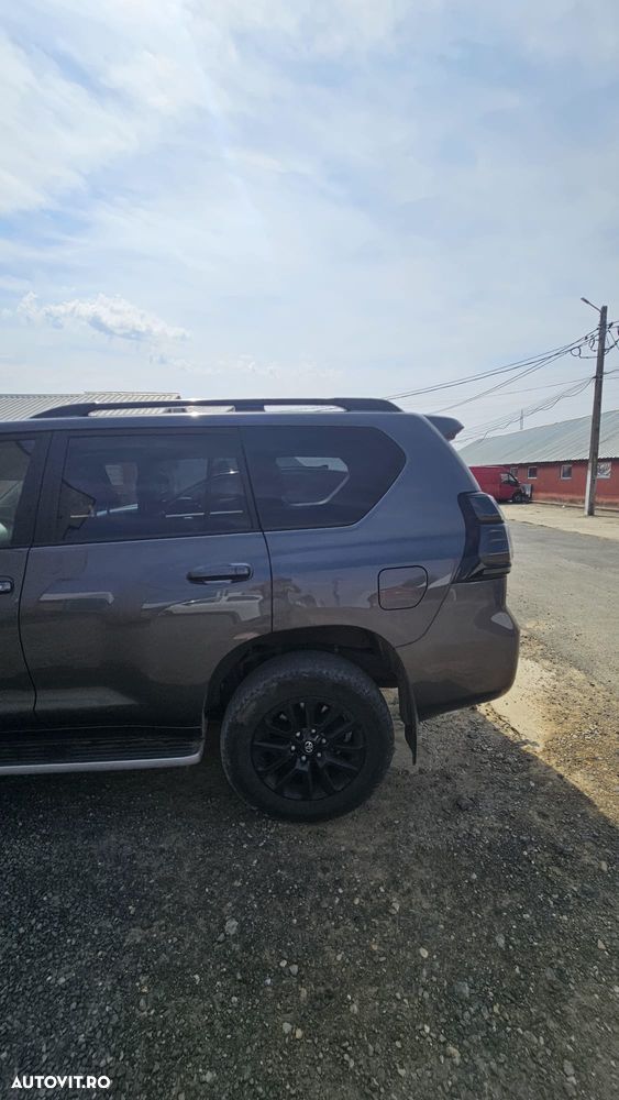 Toyota Land Cruiser 2.8l D-4D 204 CP A/T 7 locuri Luxury AVS Brown - 2