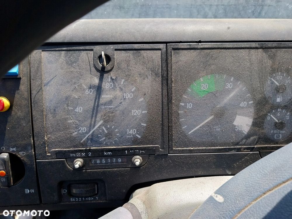 Mercedes-Benz 612 D - 6