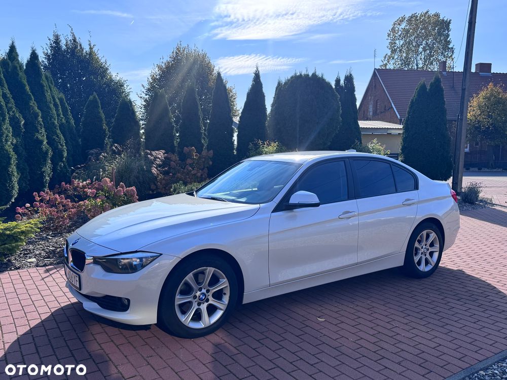 BMW 3 Series 2014 photo 2