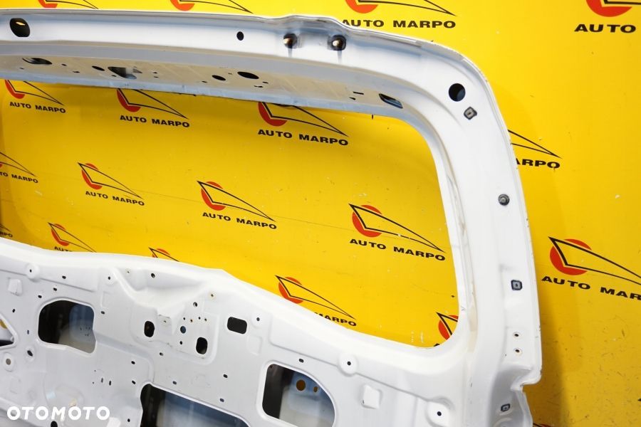 INFINITI QX56 QX80 2010 - 2019 Klapa Bagażnik Tył K010M 1LAMA - 12