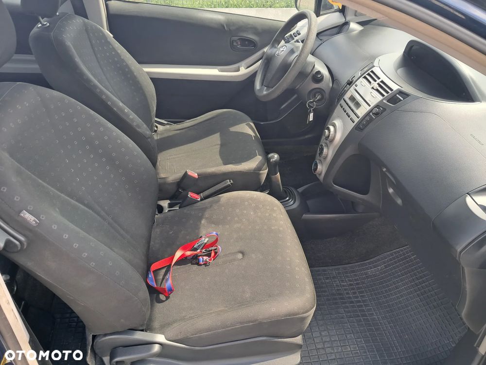 Toyota Yaris - 9