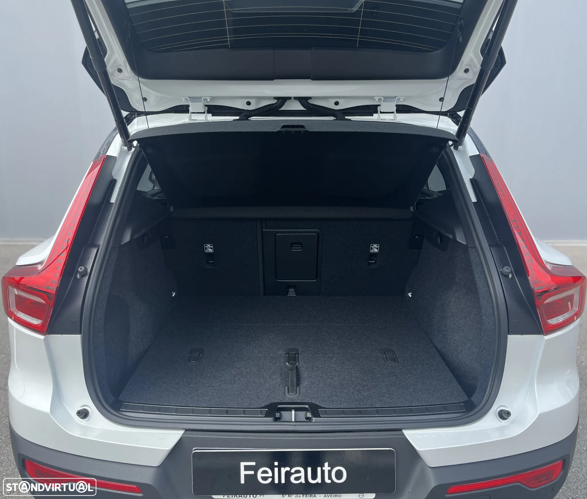 Volvo EX40 82 kWh Twin Motor Plus - 13