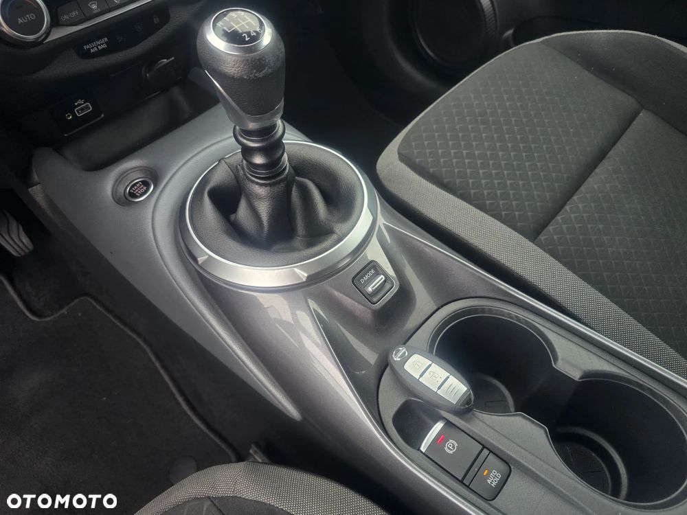 Nissan Juke 1.0 DIG-T Tekna - 29