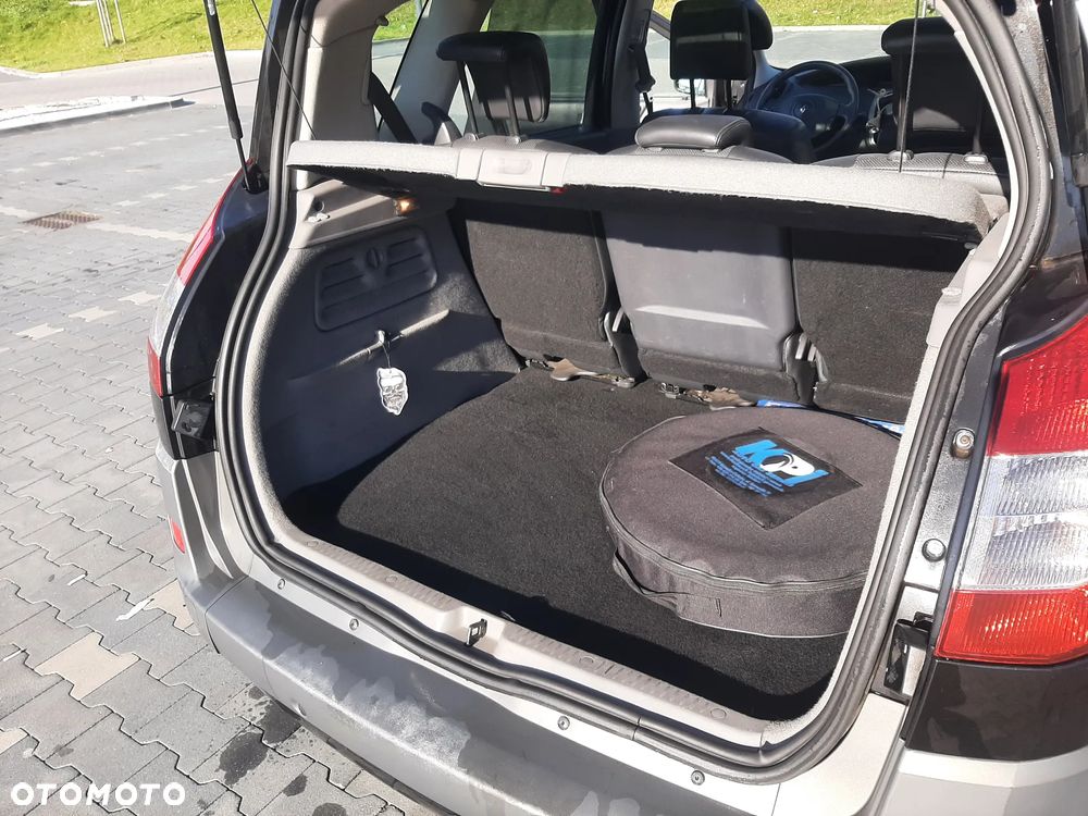 Renault Scenic 2.0 16V Privilege - 12