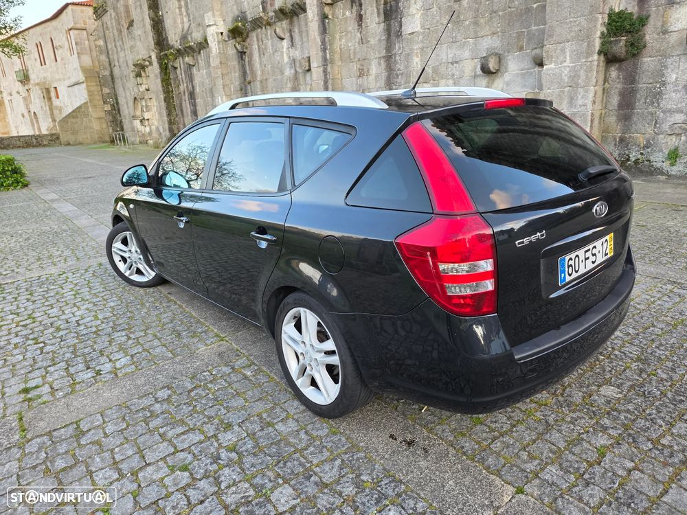 Kia Ceed SW 1.6 CRDi TX - 1