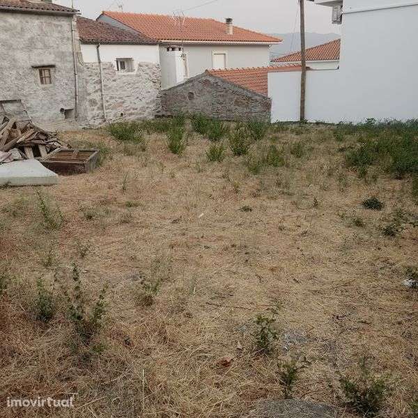 Moradia em Chaves Recuperar 400m

Sta Cruz / Trindade - Grande imagem: 2/7