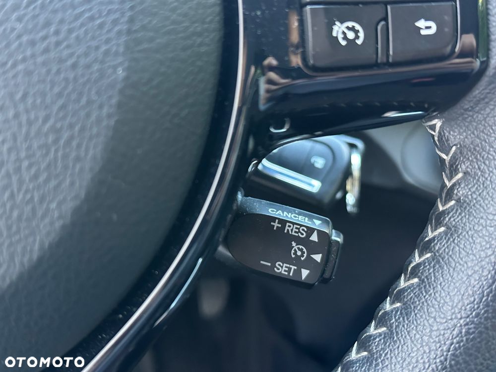Toyota Yaris 1.5 Premium - 21