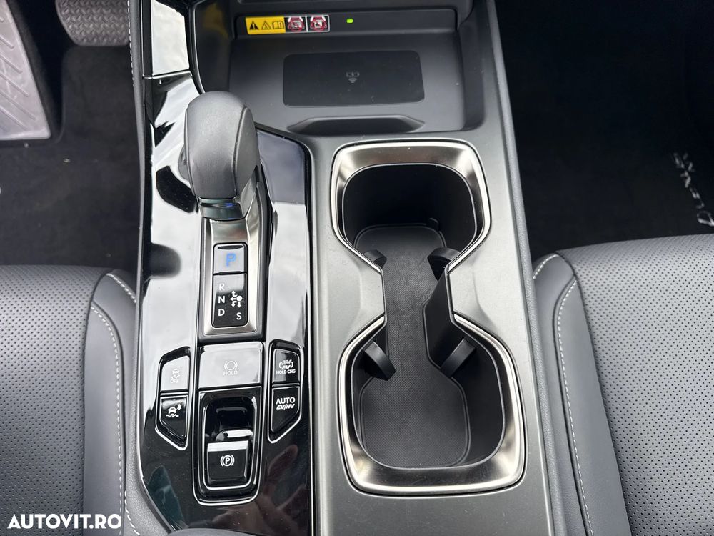 Lexus Seria NX - 18