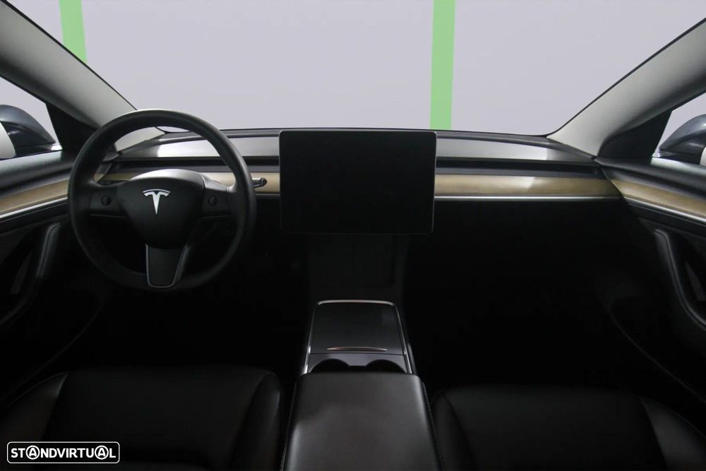 Tesla Model 3 - 11