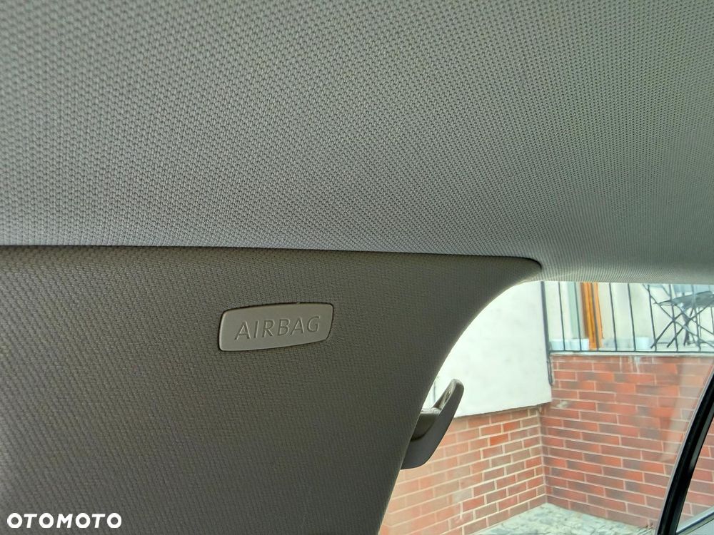 Volkswagen Golf - 37