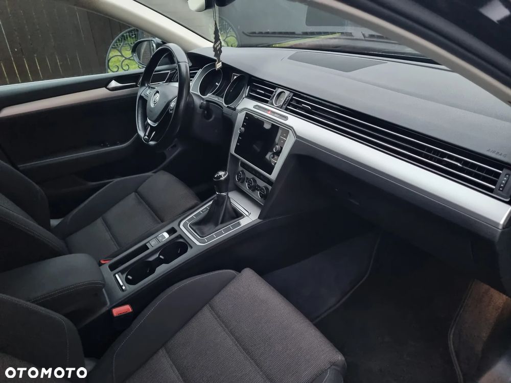 Volkswagen Passat 1.5 TSI EVO Business - 22