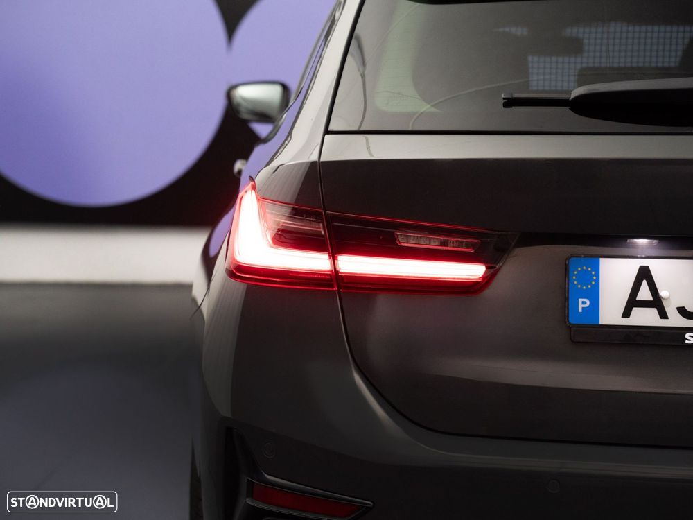 BMW 320 d Auto - 11
