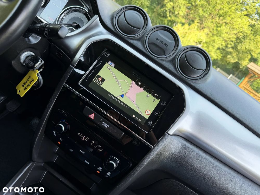 Suzuki Vitara 1.4 Boosterjet SHVS Premium 2WD - 35