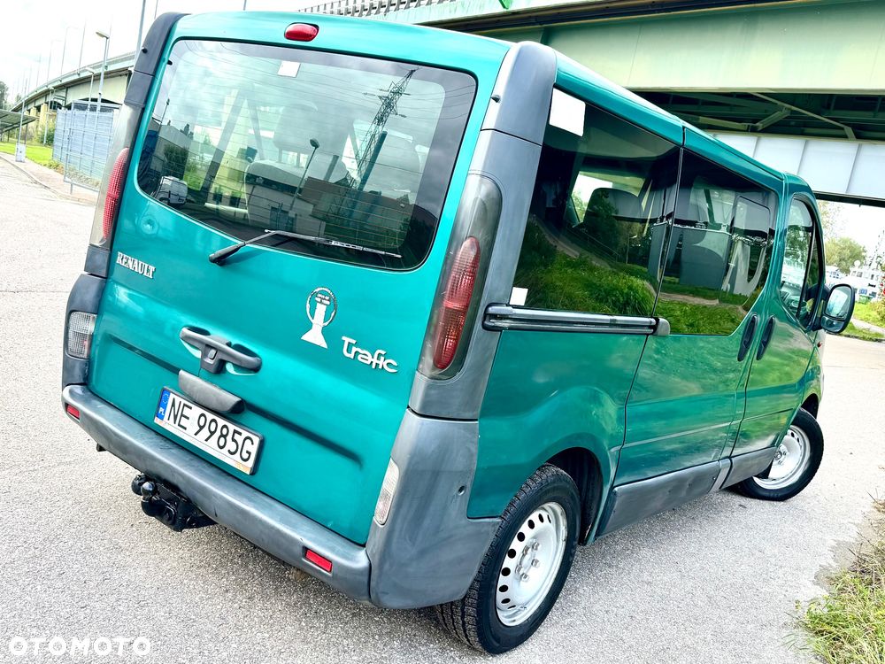 Renault Trafic 1.9 dCi Passenger Expression - 4