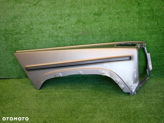 MERCEDES G-KLASA A453 błotnik prawy przedni przód - 1