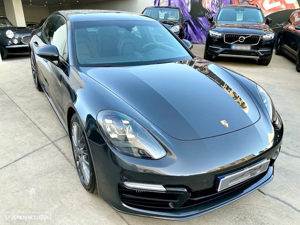 Porsche Panamera 4 E-Hybrid - 43