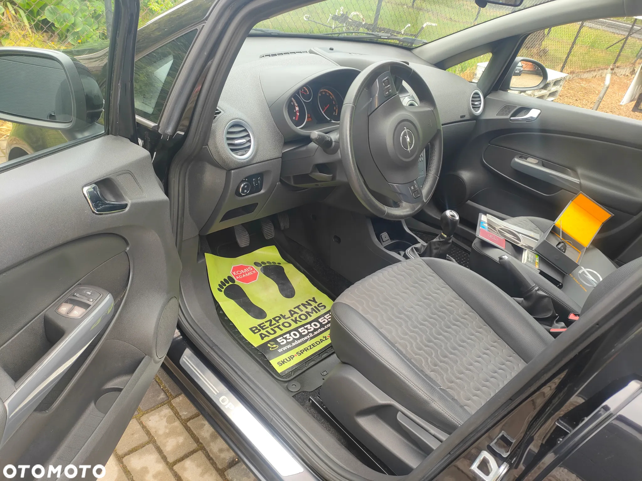 Opel Corsa 1.2 16V Cosmo - 16