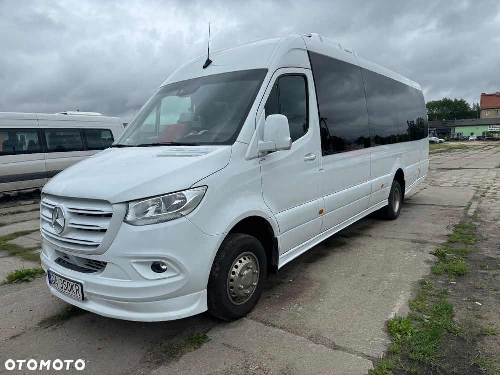 Mercedes-Benz Sprinter - 2
