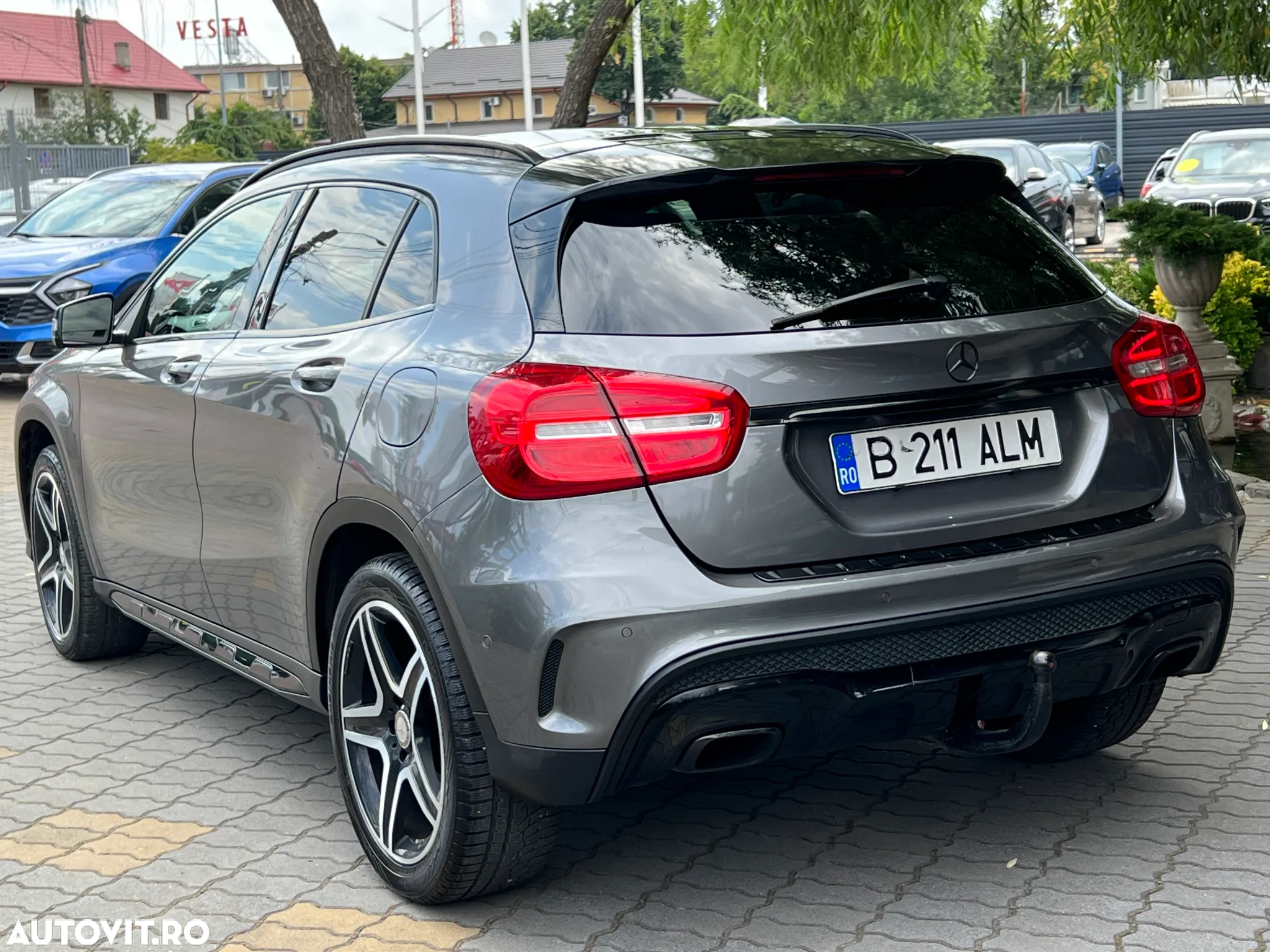 Mercedes-Benz GLA 200 d - 5