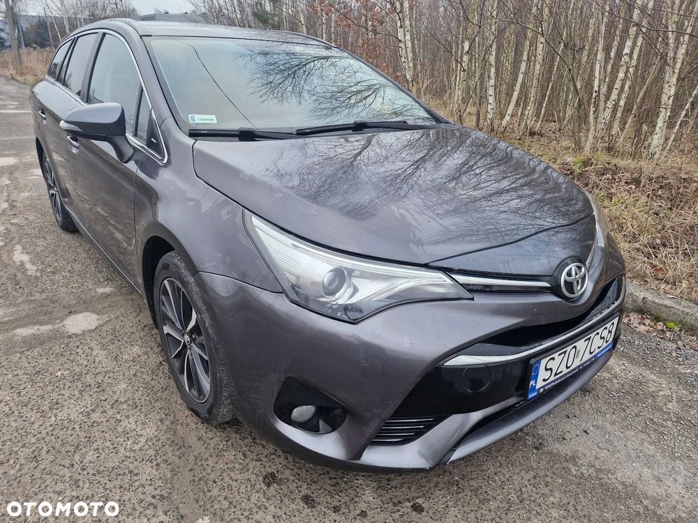 Toyota Avensis 2.0 D-4D Premium - 5