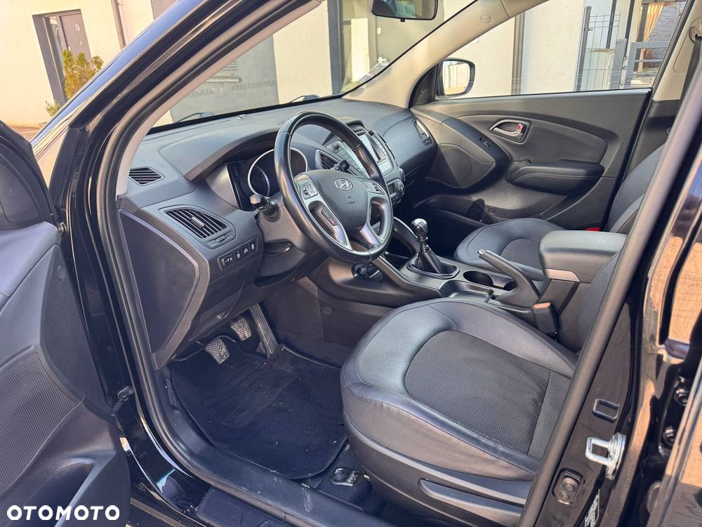 Hyundai ix35 1.7 CRDi 2WD blue Finale Gold - 20