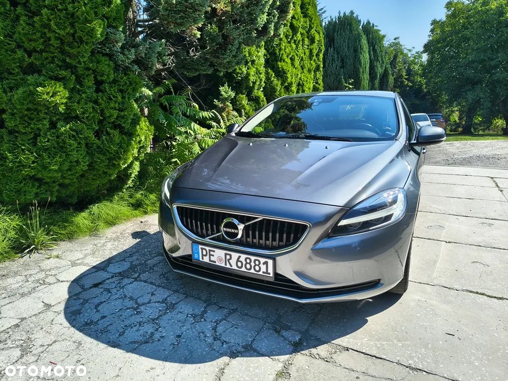 Volvo V40 T2 Linje Svart - 3