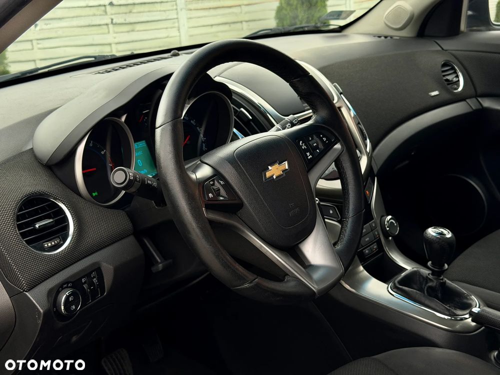 Chevrolet Cruze 1.4 T LT - 10