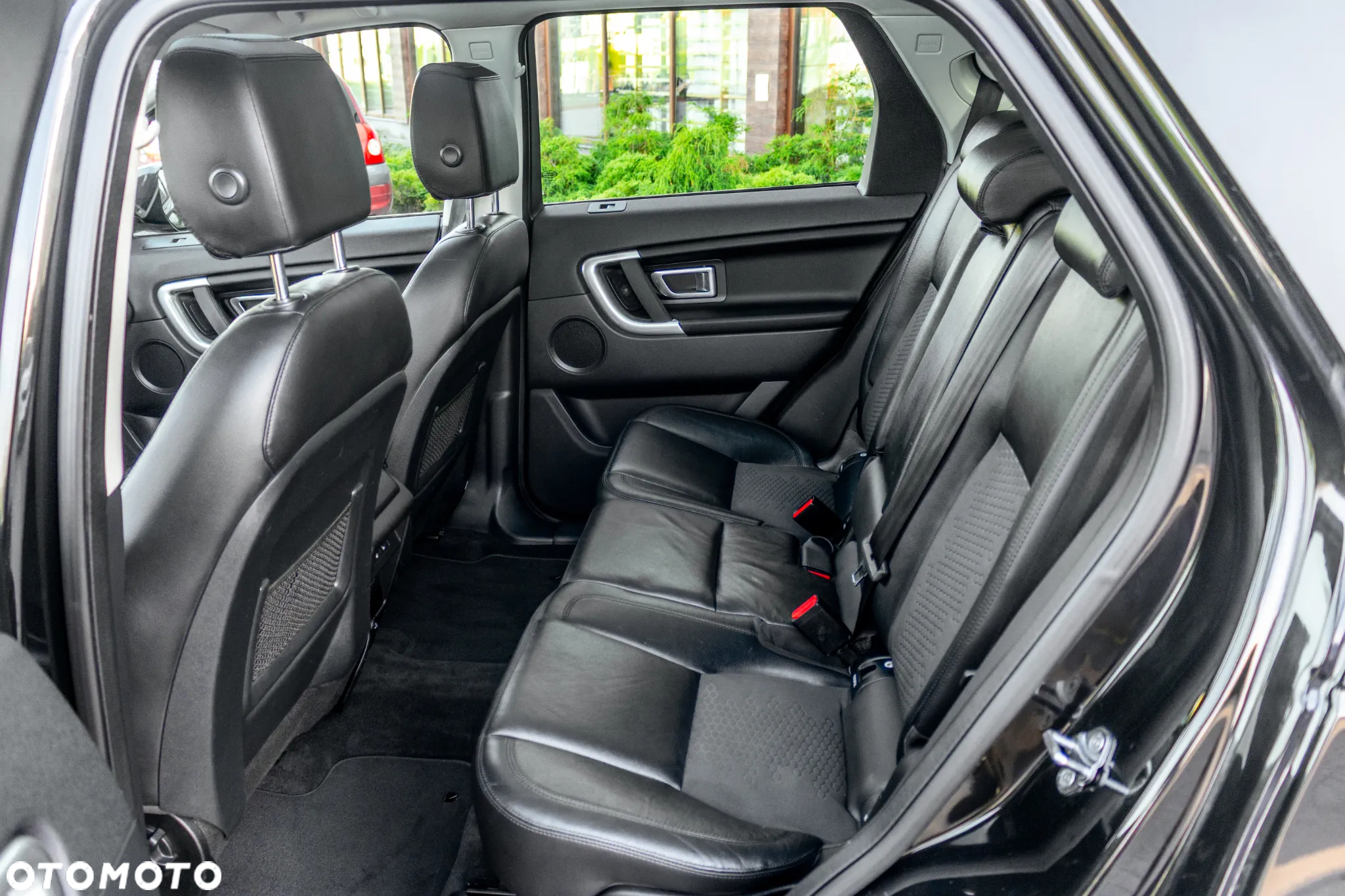 Land Rover Discovery Sport 2.0 TD4 HSE Luxury - 29