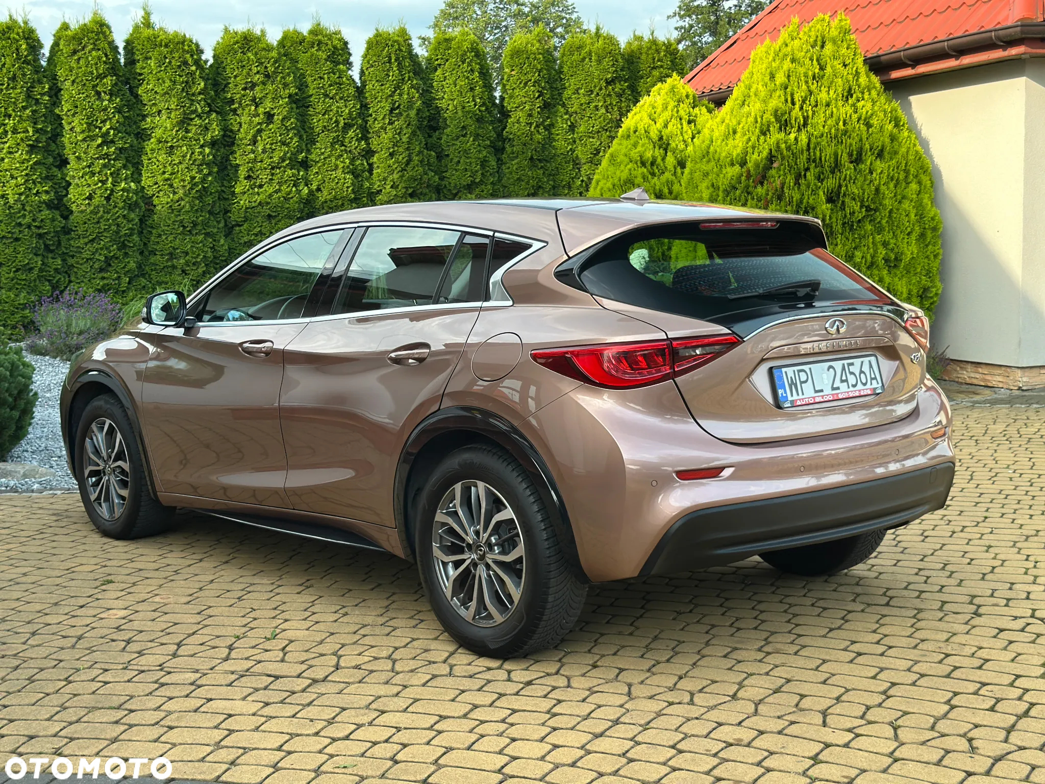 Infiniti Q30 1.5d Premium Tech Cafe Teak - 10