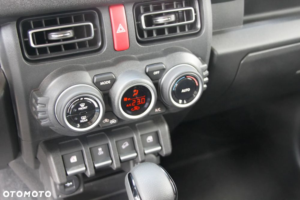 Suzuki Jimny 1.5 Elegance - 13