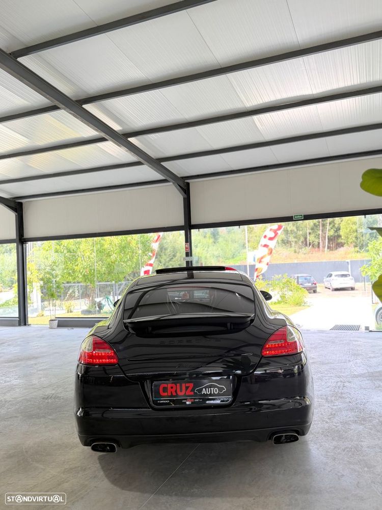 Porsche Panamera 3.0 V6 - 8