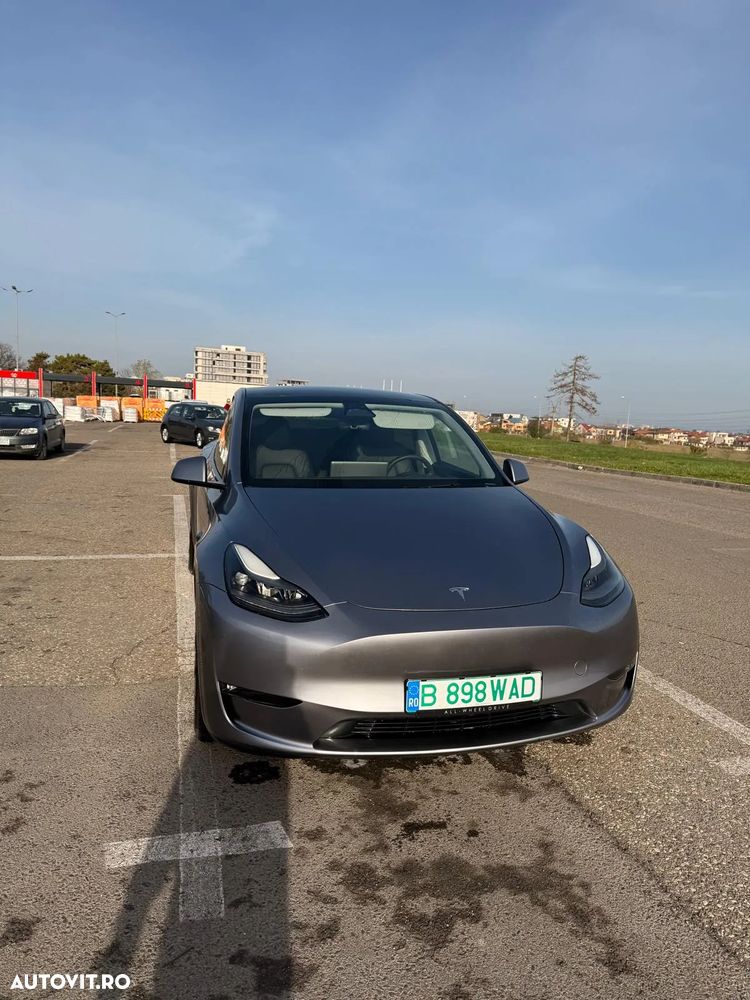 Tesla Model Y AWD Performance - 6