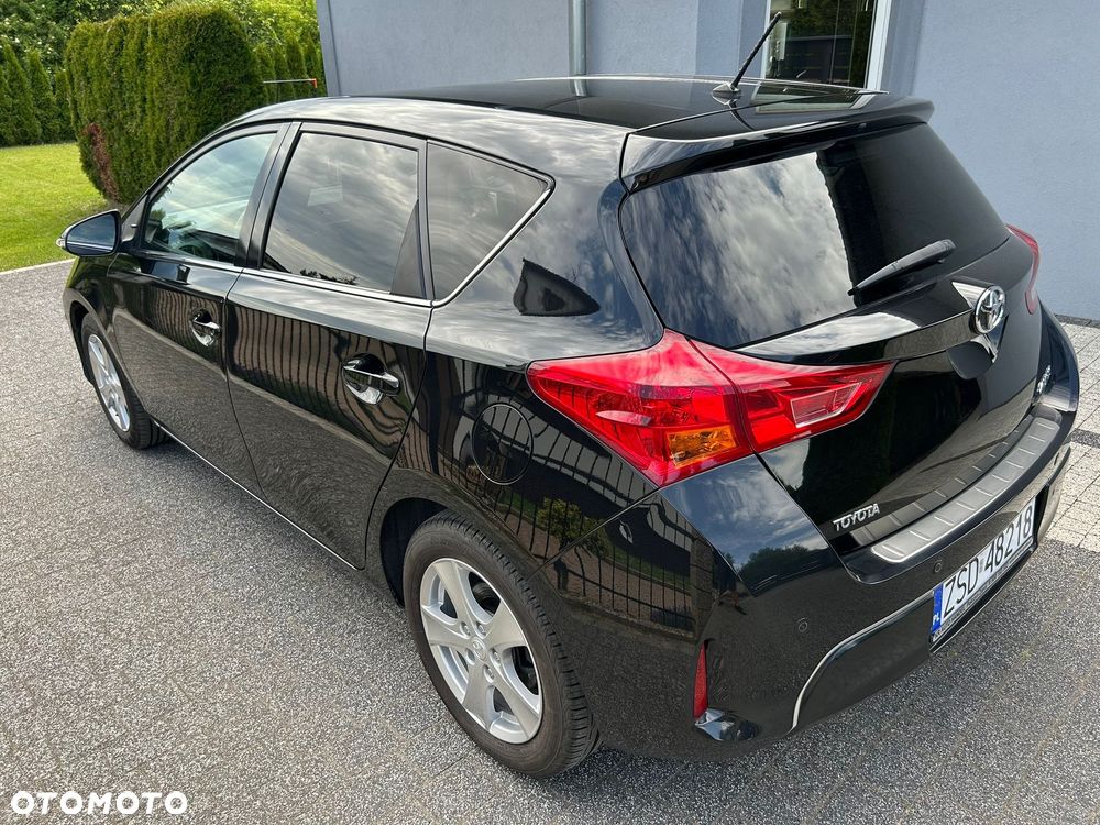 Toyota Auris 1.6 Prestige - 16