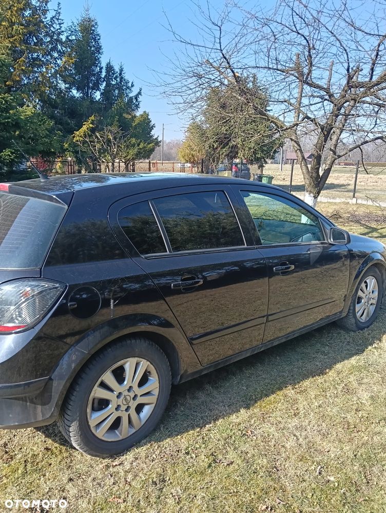 Opel Astra 2.0 T Cosmo - 3