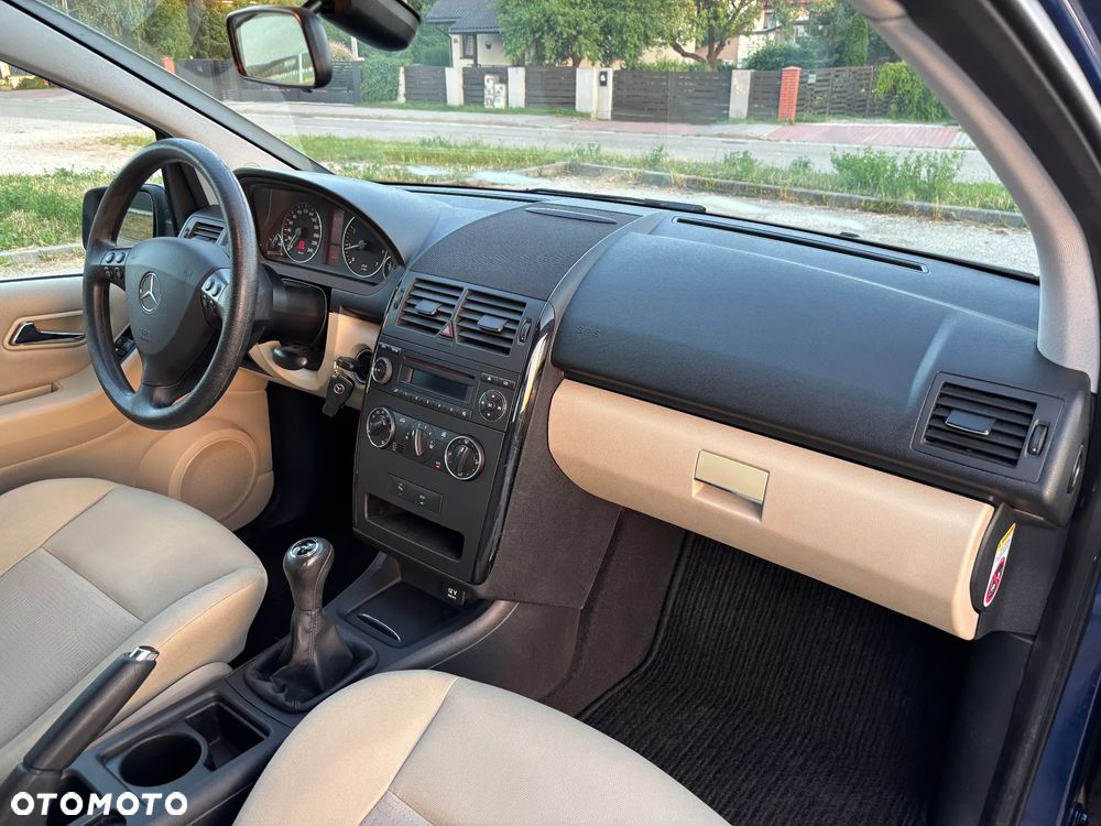 Mercedes-Benz Klasa A 160 BlueEFFICIENCY Elegance Special Edition - 16