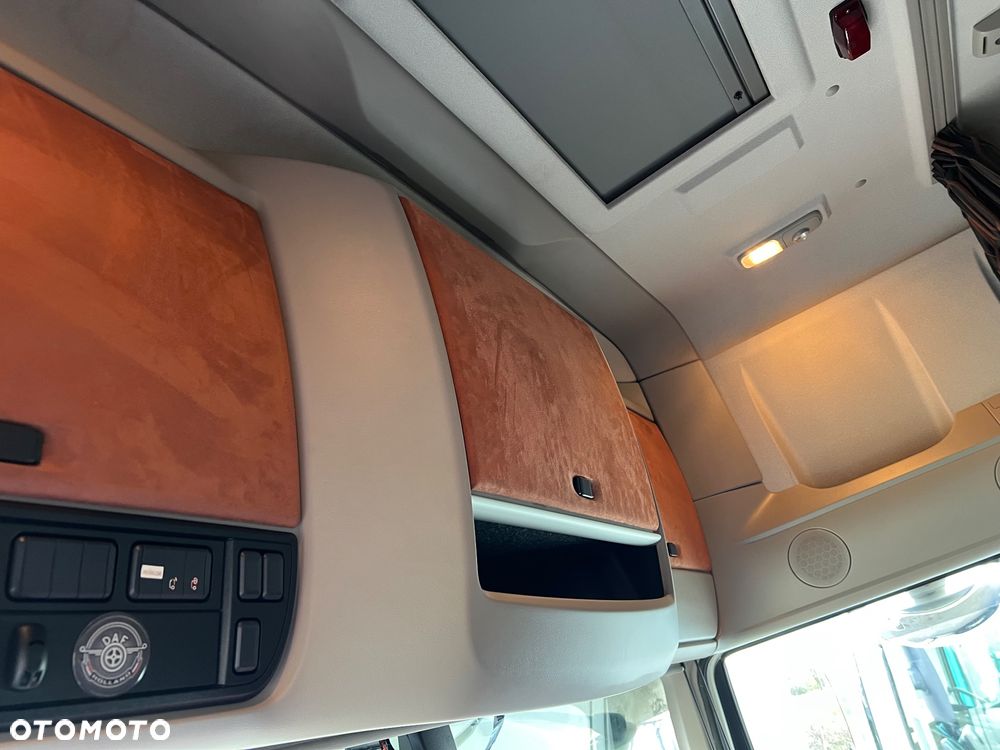 DAF XF 530 FT USZKODZONY SILNIK/PALI/JEŹDZI - 18