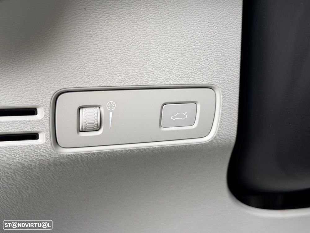 Volvo XC 40 2.0 T4 Inscription - 22