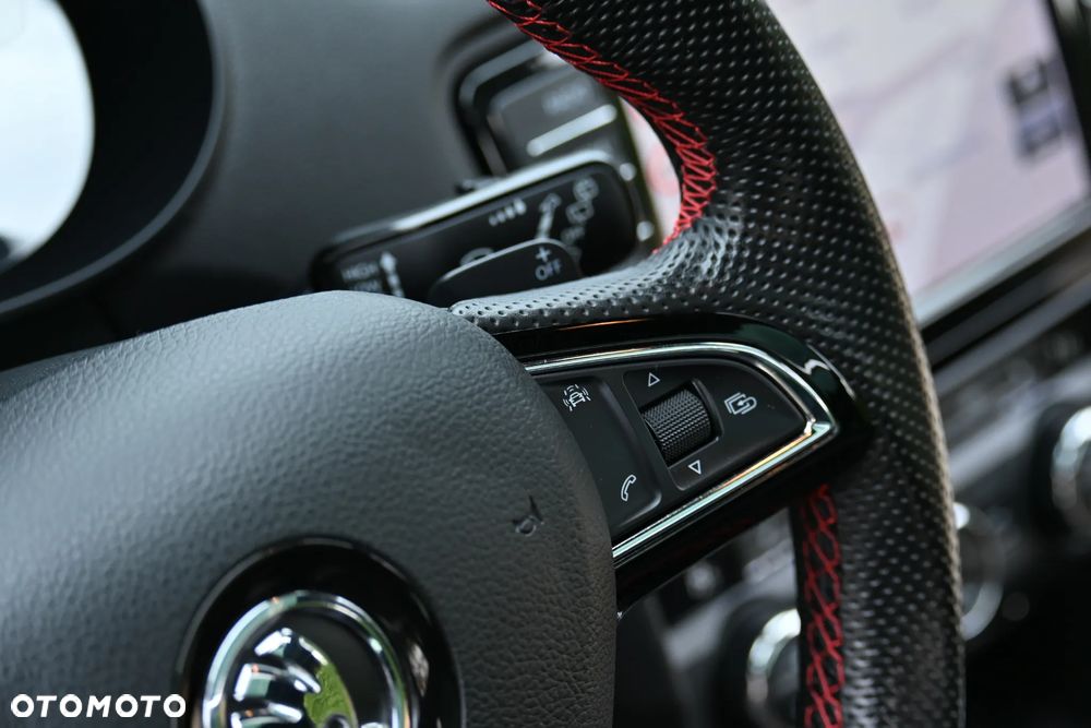 Skoda Octavia ver-2-0-tdi-scr-rs-dsg - 31