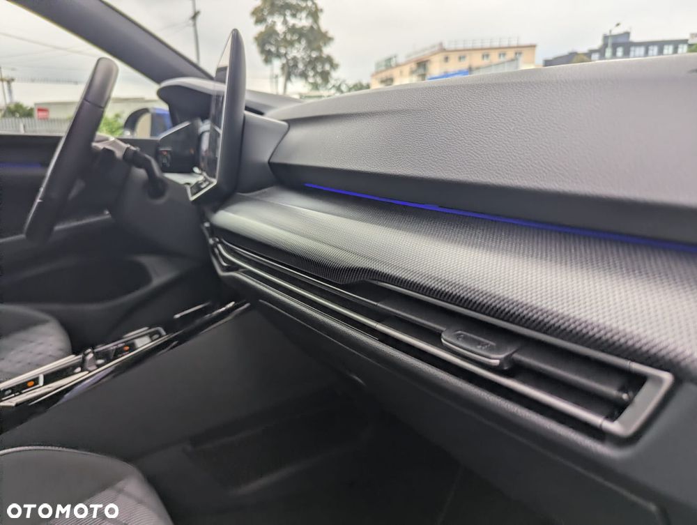 Volkswagen Golf 1.5 eTSI mHEV R-Line Plus DSG - 13