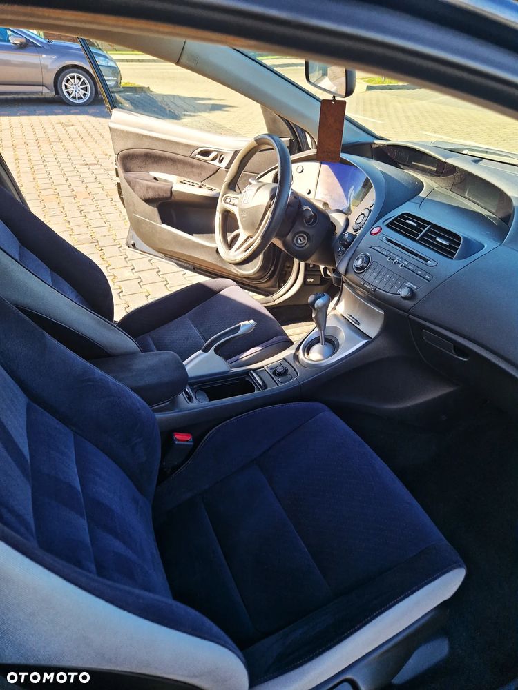 Honda Civic 1.8 Comfort - 8