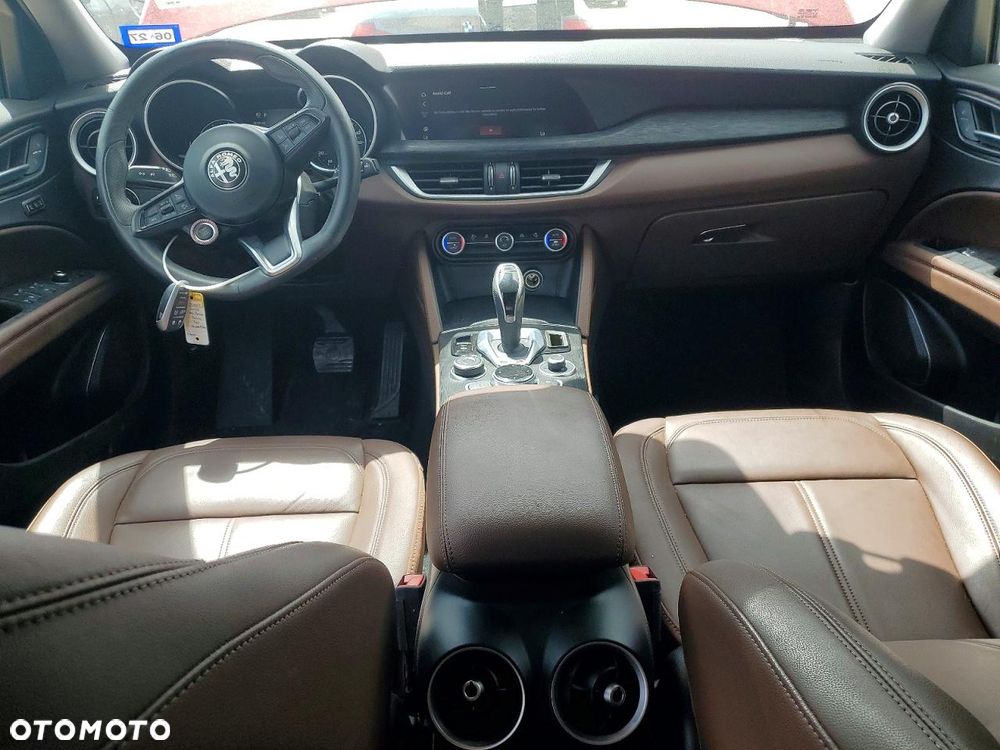 Alfa Romeo Stelvio - 9