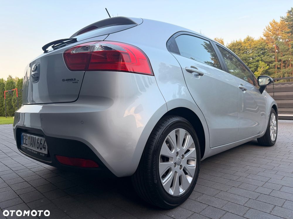 Kia Rio 1.2 Attract - 17