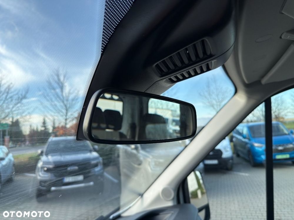 Ford Transit - 33