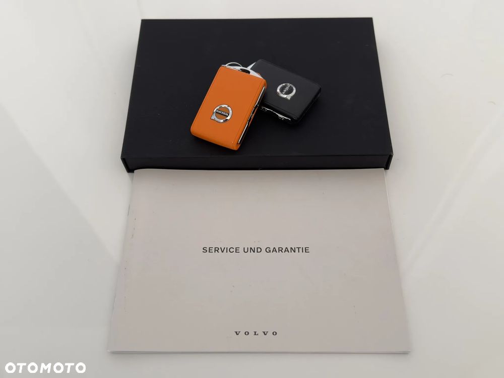 Volvo XC 60 B4 D Ultimate Dark - 40