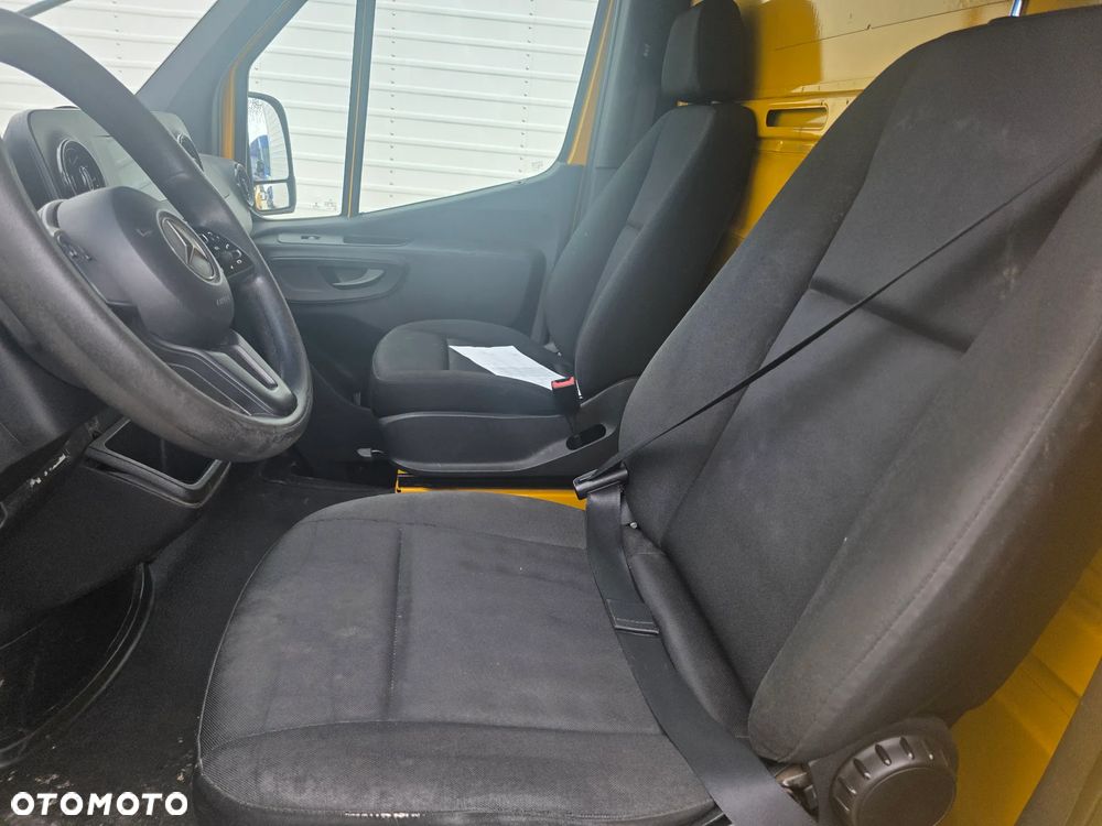 Mercedes-Benz SPRINTER - 10